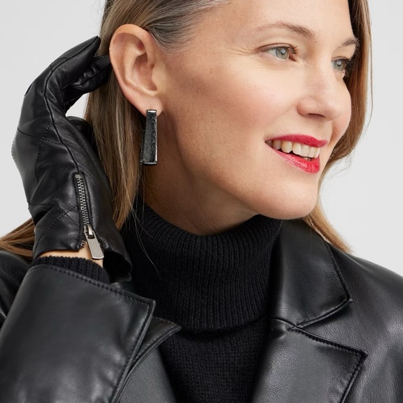 NEW! Chico’s Leather Quilted Gloves in Cognac (size S) - Picture 4 of 4